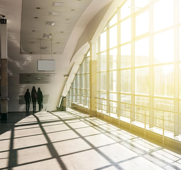 Eliminating Distractions- Optimal Glare Control With Window Shades