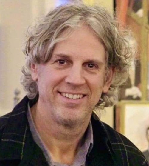 Thomas Darsney Headshot